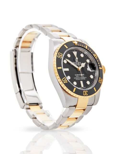 Rolex Submariner 116613 LN Image 3